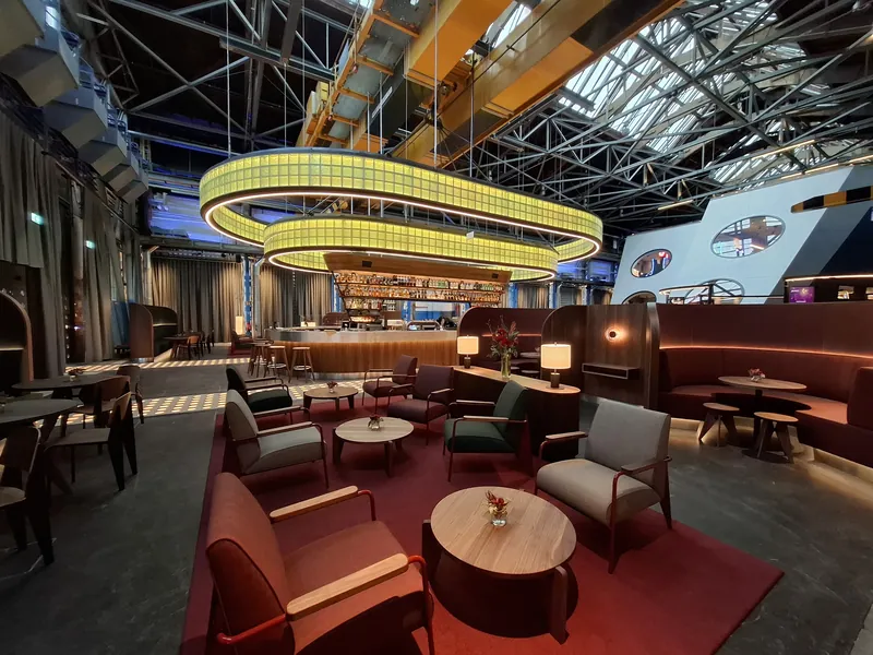 Lounge im Swiss Casino Winterthur mit Barbereich