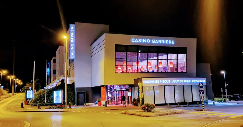 Casino Barrière Fribourg bei Nacht