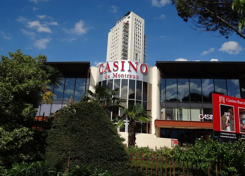 Außenansicht des Casino Barrière Montreux bei Tag
