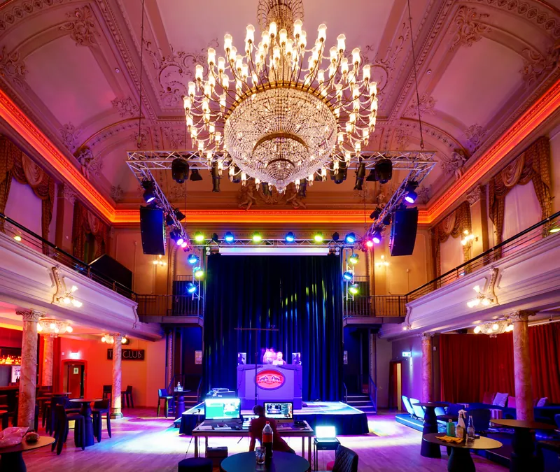 Eventsaal im Grand Casino Luzern mit Bühne