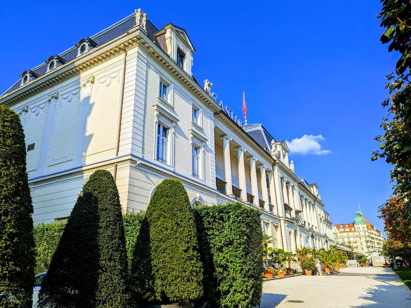 Fassade des Grand Casino Luzern bei Tag